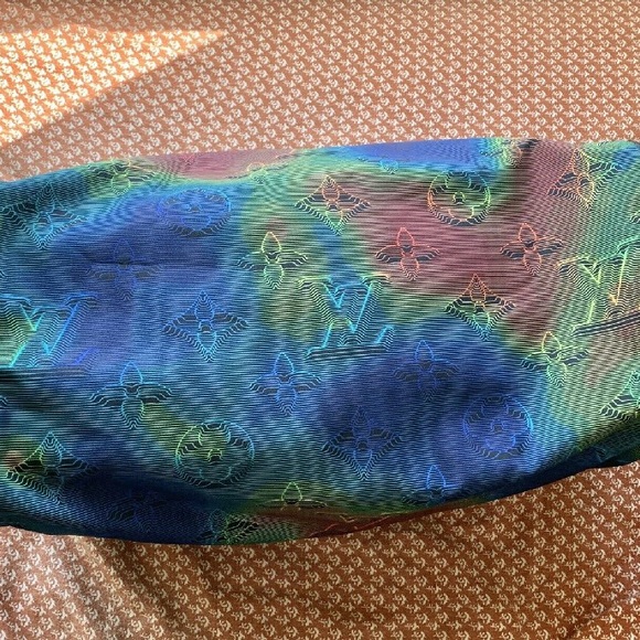 Louis Vuitton 2054 Monogram Reversible Keepall - Picture 3 of 8